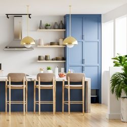 Cuisine avec plan de travail et assises hautes
